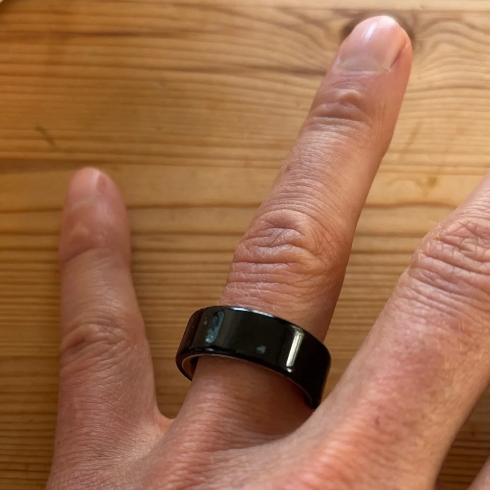 Oura Ring (Oura) Black Smart Ring - Size 8 with Two Chargers (Boxed)